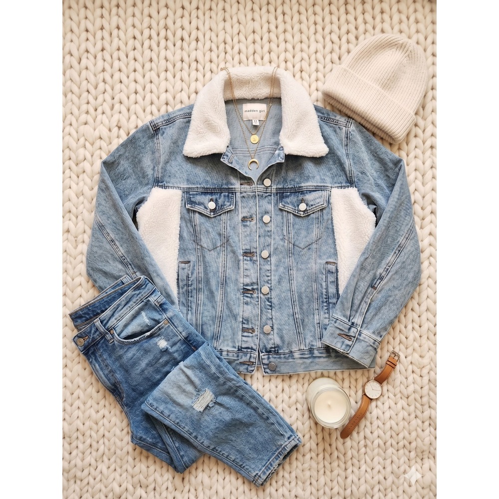 Madden Girl Denim Jacket Womens XS Blue Excellent Sherpa Trim Faux Fur Trucker